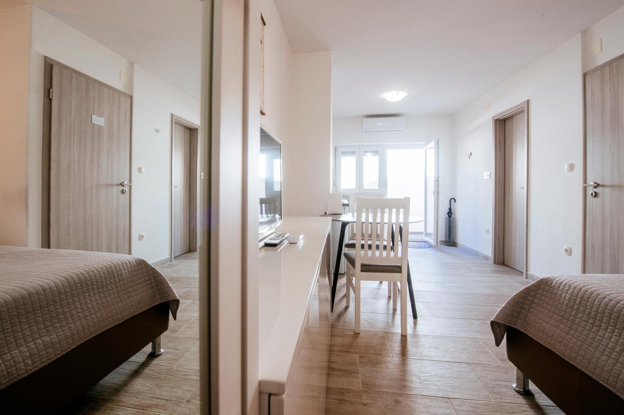 Apartmani Ema Zadar Buitenkant foto
