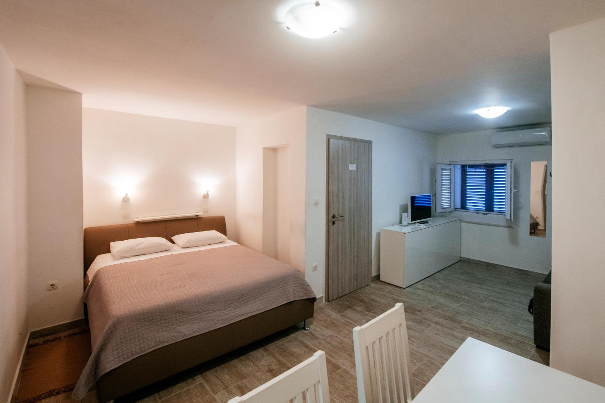 Apartmani Ema Zadar Buitenkant foto